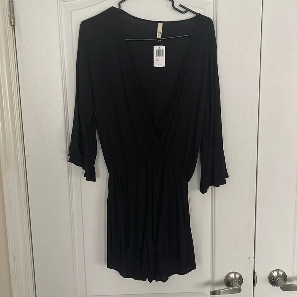 Elan Black Cover-up Romper NWT - Picture 3 of 7